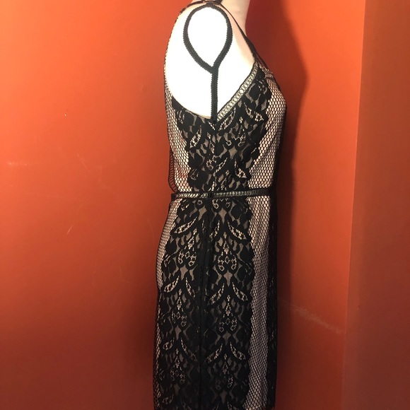 Cute black and nude lace dress sz M
CHECK OUT MY $10 ITEMS! - Picture 5 of 9